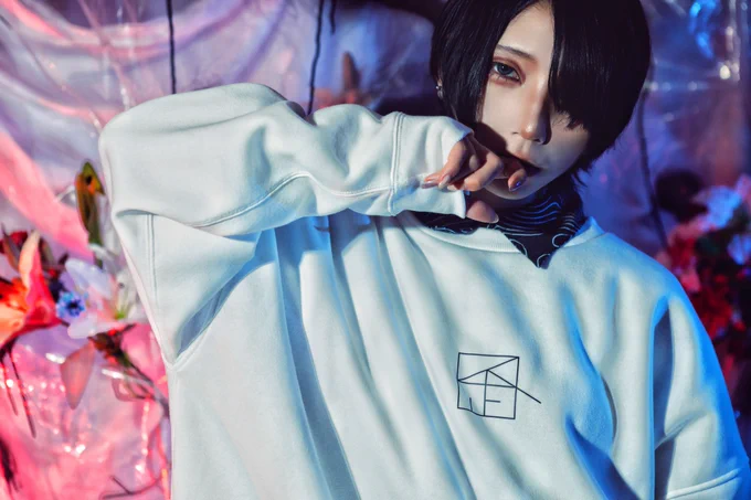 ▼歪hizumi 新作8/8【7.25(木)〜期間限定販売】「自我と致死錠のスウェット」▼他の写真、価格など詳細の確認はこちら▼販売の通知は公式LINEにて多いものはプレゼント企画を検討しますので拡散お願いします。model  
