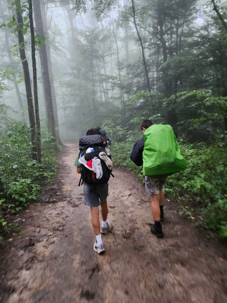 Howie01353073's tweet photo. Hiking in the rain at Summit Bechtel WV
#SummitBechtel #hiking #HighAdventureTrip #SBR #rafting #CAMPFIRE #bigzip #exploration #mining #youth https://t.co/WH6uCVQ4o7