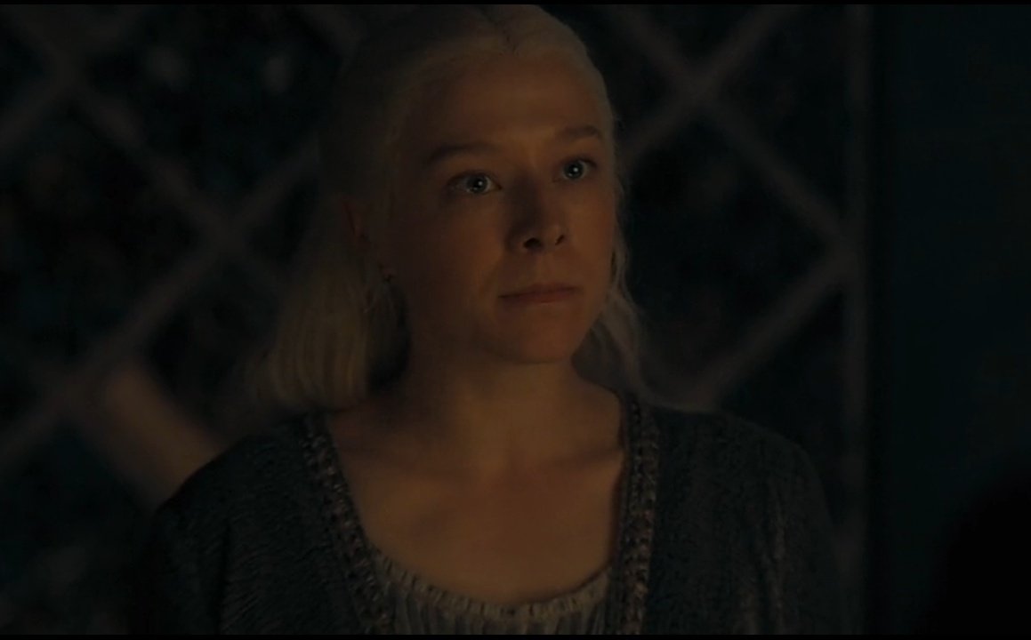 targaryenstan_'s tweet photo. Amo que a Rhaenyra não deixa o Jace ir para batalha pra pode proteger ele e o Jace não deixa a Rhaenyra ir para batalha tbm para proteger ela e ambos estão reclamando que não podem fazer nada enfim amo uma relação de mãe e filhos que se protegem 🫶❤️ https://t.co/6o18q1VdTV