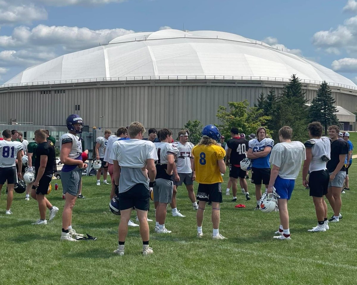 The incoming Panther class will be well represented in tomorrow's Iowa Shrine Bowl ‼️ 

🏈 Kaden Amigon
🏈 Karson Elwood
🏈 Ben Gordon
🏈 Brady McDonald
🏈 Aidan Salow
🏈 Chase Waterhouse

Good luck, fellas! 👍 

#EverLoyal #1UNI