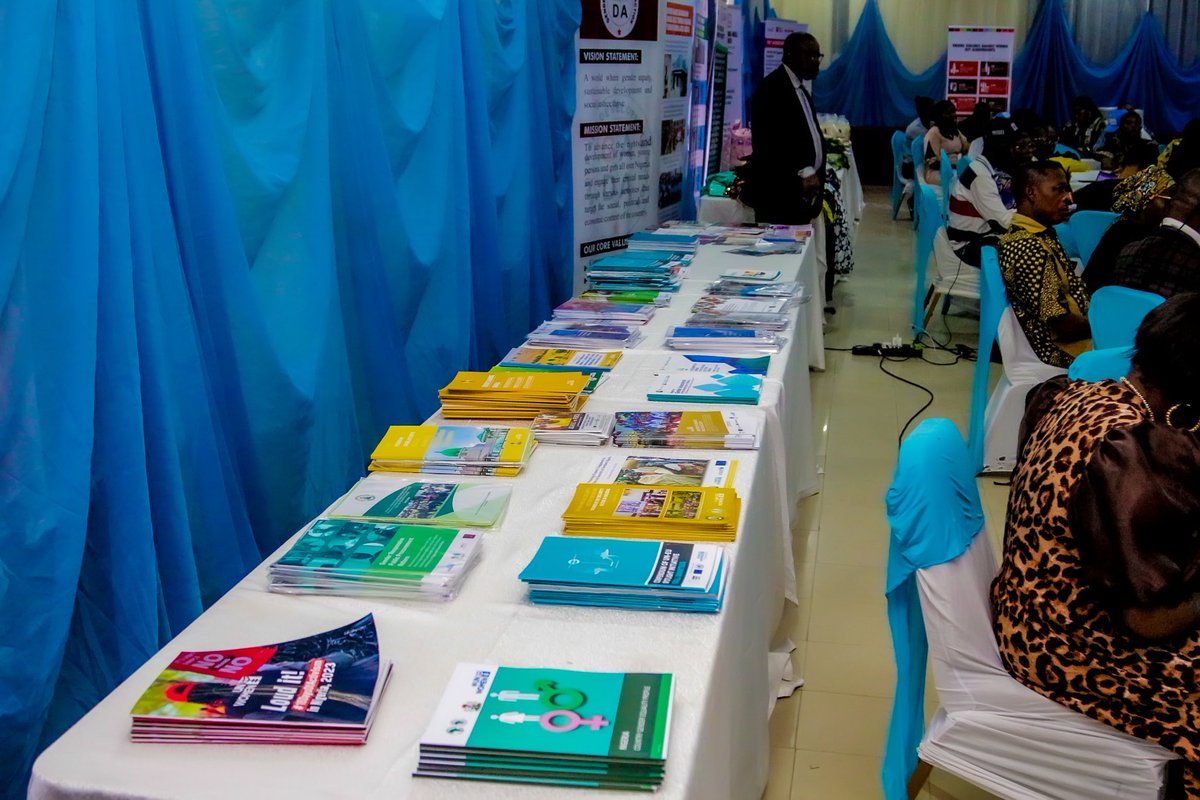 unwomenNG's tweet photo. Today, @unwomenNG held its first Open Day event in Nigeria, showcasing its project's and partners' work and calling for the escalation of #GEWE interventions in the Nigeria and the South-south. In attendance were representatives of the government, CSOs, private sector and media https://t.co/9uxN5mcfO2