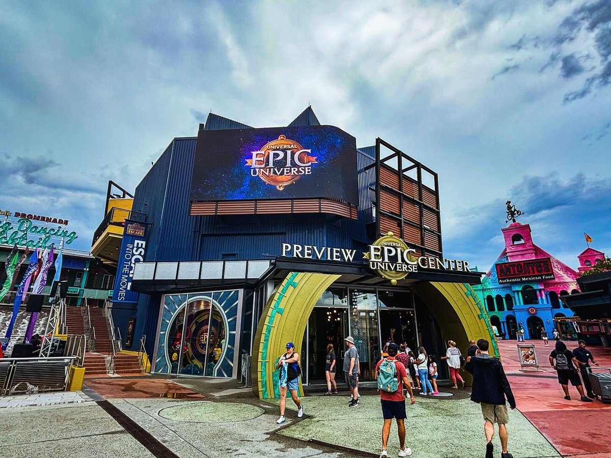 orlandowithco's tweet photo. The Epic Universe Preview Center was so fun to see! The scale model is impressive and overall the best way to describe it is epic 😂😁 Can’t wait to see it all in person!

📍 CityWalk at Universal Orlando Resort https://t.co/Bfeba0DUHo