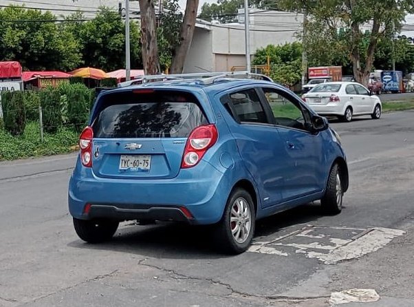 Hechizero_38's tweet photo. 🚨 MUCHÍSIMO CUIDADO 🚨
Estás personas son montachoques, hace un par de horas intentaron agredir a un joven en motocicleta, son MUY agresivos, andan en este vehículo por la zona de Plaza San Pedro...@FiscaliaPuebla https://t.co/6Pjsm1TRiE