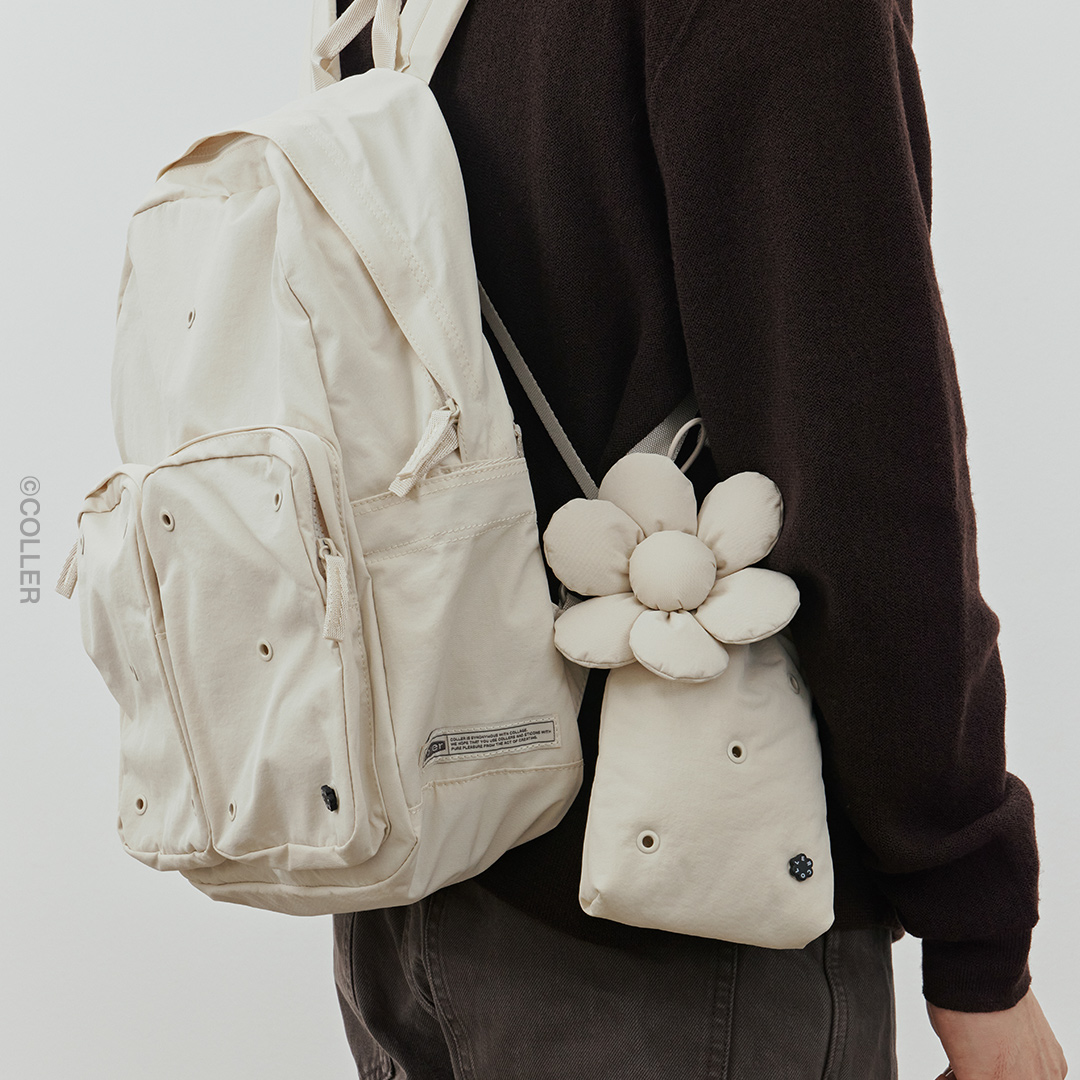 LINEFRIENDSinfo's tweet image. [LINE FRIENDS US]
The one and only platform for myself☺️

2024 COLLER New Arrivals

New body bag, square bag and furry friends' keyrings to add a touch of personality to your look✨

📍LINE FRIENDS US Online
🔗lin.ee/ZERu7Tk

#COLLER #LINEFRIENDS #LINEFRIENDS_US