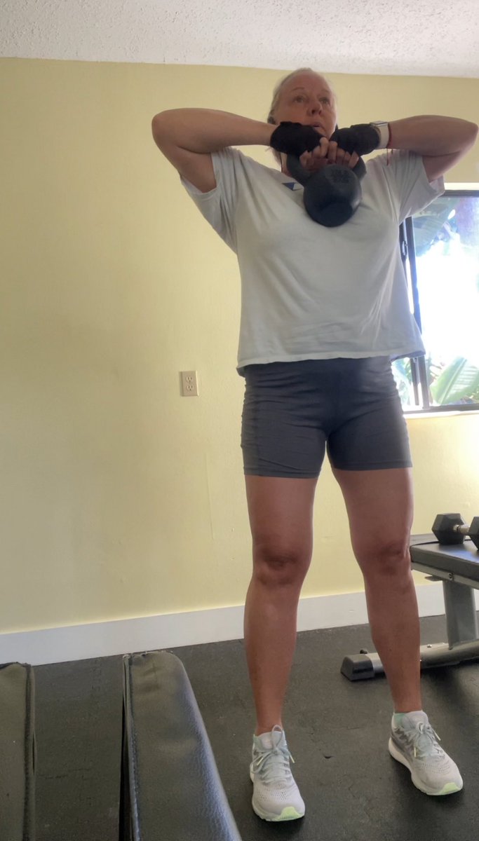 _silvergal's tweet image. What day is it??…Sunrise beach walk, strength training and reading on the beach #radicalselfcare #vacationmodeon😎🌴☀️ #beachlife #motivateyourself