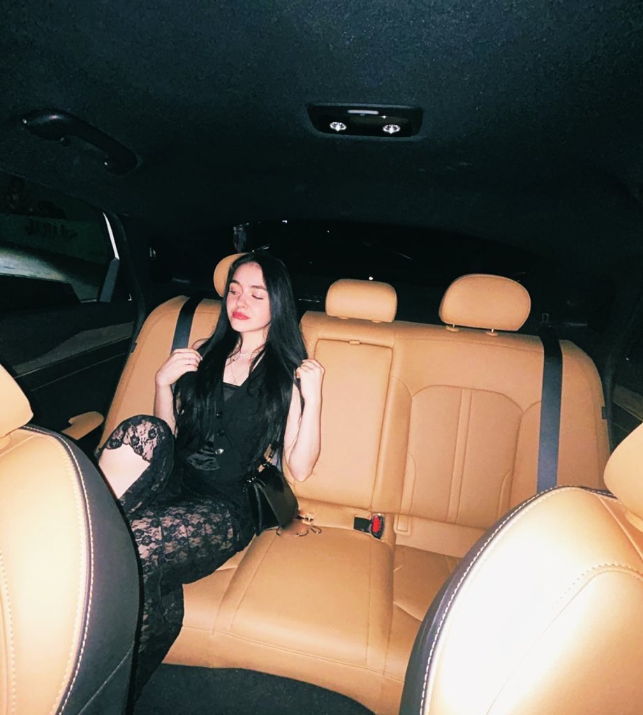 beautiayaaa's tweet photo. I’m not her but close enough https://t.co/smussMlPM8