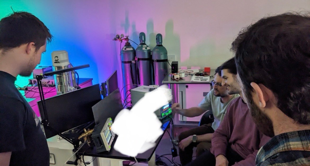 szeloof's tweet image. Do you know KiCad, onshape, C++/Rust, chip design, semiconductor device physics, or process engineering? 

We are building a fab and factory. Also have best internships ever 

Engineering • SF Office • Full Time

-Automation Engineer
-Manufacturing Engineer
-Embedded Software…