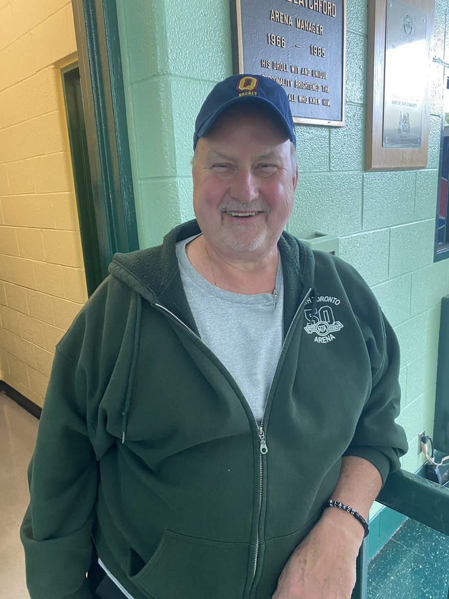 NTHockey_NTHA's tweet photo. It is with heavy hearts that the NTHA acknowledges the passing of Eric Anweiler, North Toronto Memorial Arena’s long-time Manager. Eric, known lovingly as Moose to all who knew him, took immense pride in making NT Arena the best in the City for over 50yrs. He will be sadly missed https://t.co/gVoWxUrulm