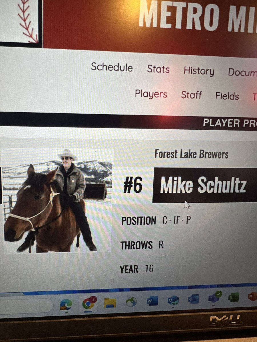 LoGator4Life's tweet photo. @mtSchultzshaker with greatest @MetroMinny Profile pic. #LegendsNeverDie https://t.co/eyxNNdf72o