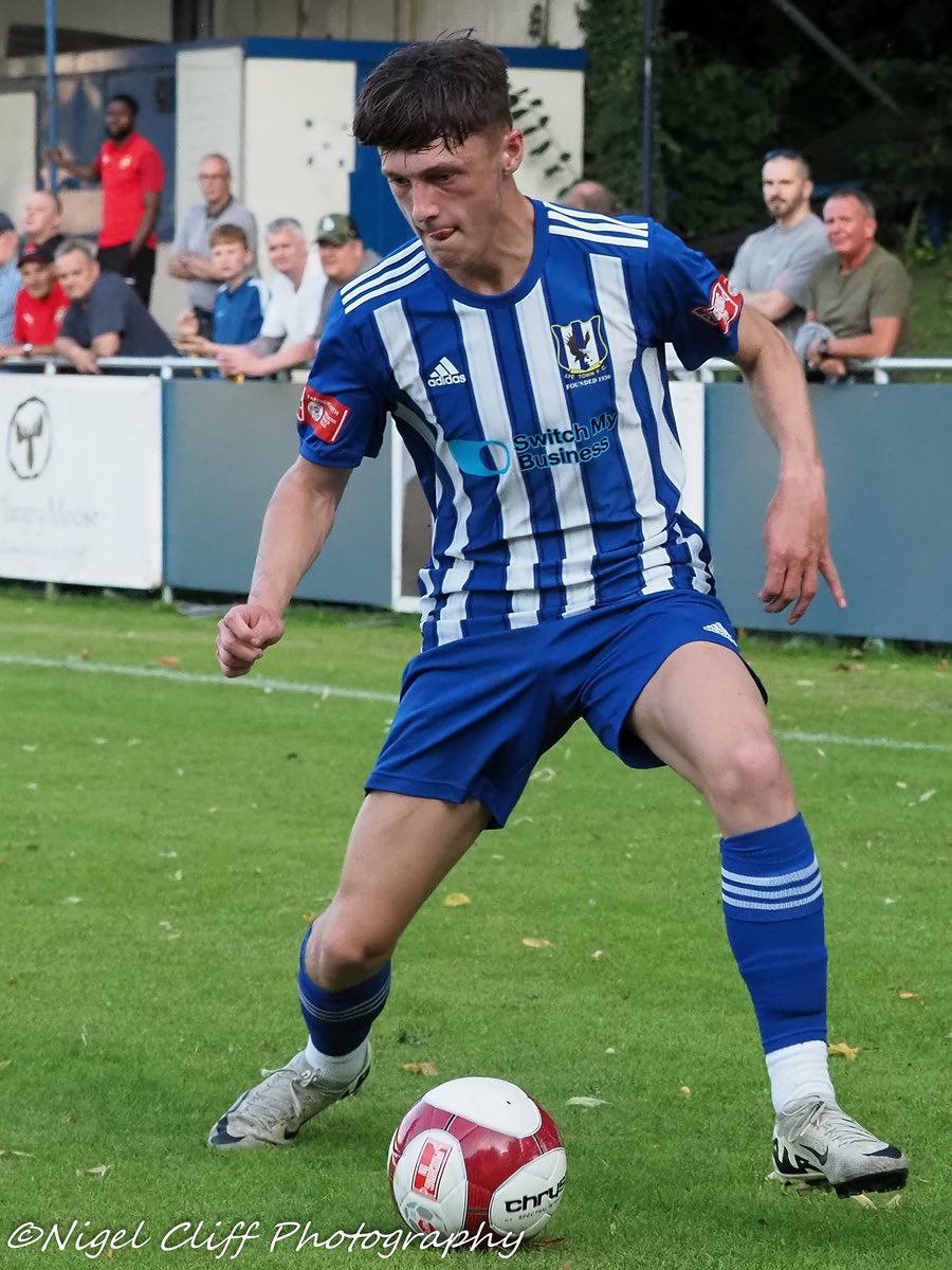 SwitchMBG's tweet photo. Some amazing pictures showcasing our logo proudly on the @lyetownfc1930 kits📸 https://t.co/TqTtGL2rsX