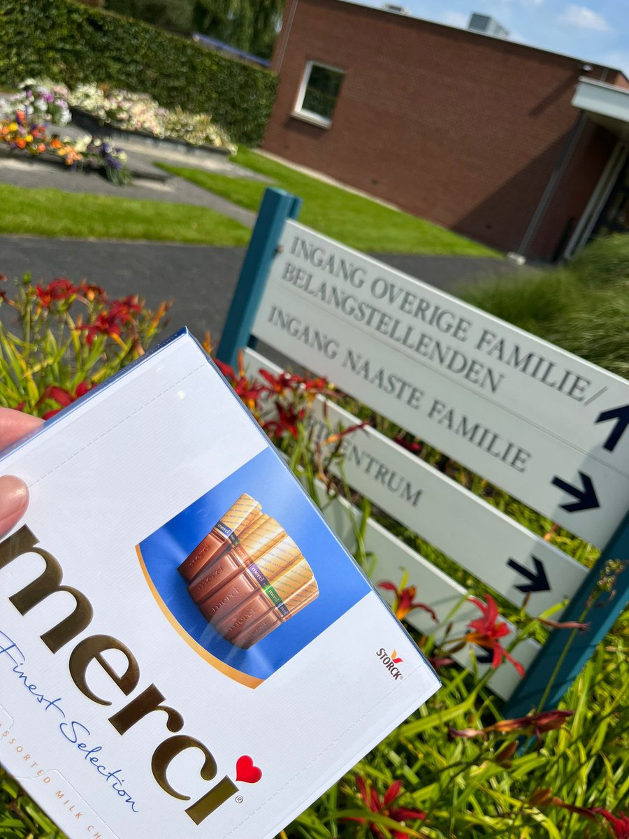 Michel(57) uit #Grootegast, kon vandaag toch naar de uitvaartplechtigheid van zijn partner Uitvaartcentrum en Crematorium Stilleweer. Ben en Paulien verzorgden deze middag. Sterkte gewenst!🍀