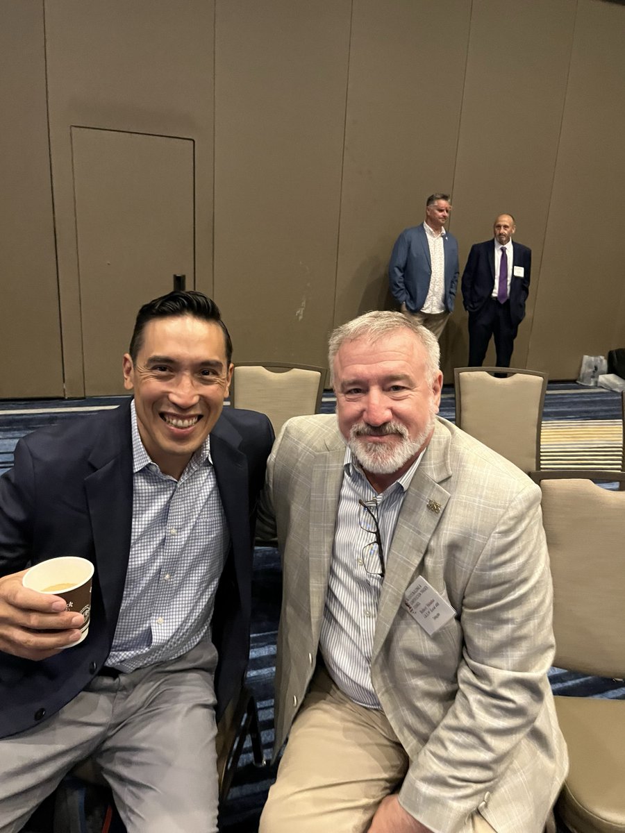 Leading Light Wind tweet media