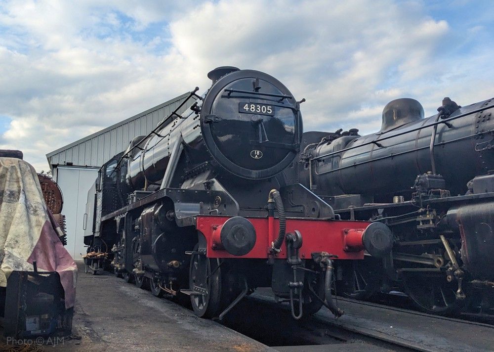 We're running passenger trains this weekend 20th and 21st July 2024.

Stanier Class 8 48305 and BR Standard Class 2 78019 are joined by English Electric Type 3 D6700, and there's a Miniature Railway Spectacular on too.

See: buff.ly/43QCxGp 

#GreatCentralRailway