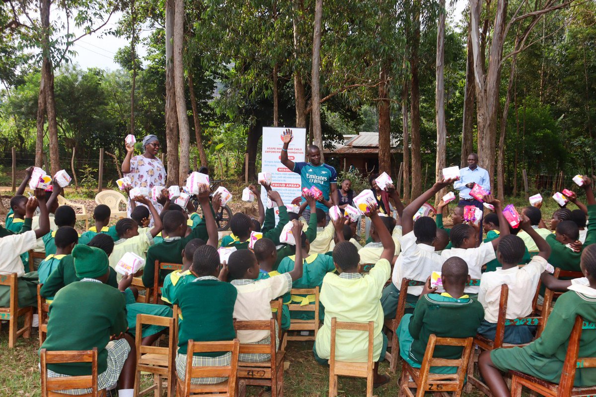 mamba_odunga's tweet photo. I  enjoyed leading a mentorship program at a local school in our working area, where students learned about sexual reproductive health at large. https://t.co/oqoJtW82CA
