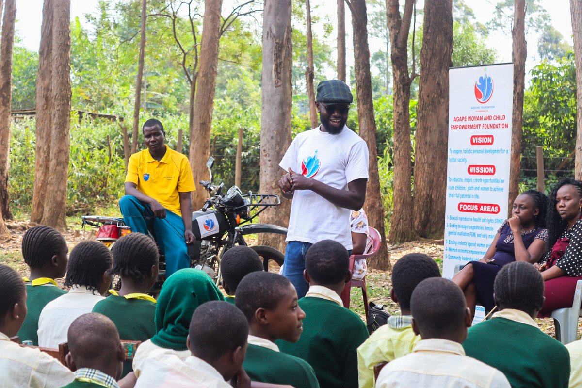 mamba_odunga's tweet photo. I  enjoyed leading a mentorship program at a local school in our working area, where students learned about sexual reproductive health at large. https://t.co/oqoJtW82CA
