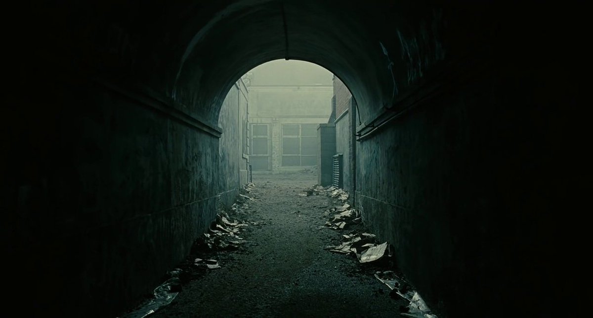 TheCinesthetic's tweet photo. Children Of Men (2006) https://t.co/ieoL15On0j