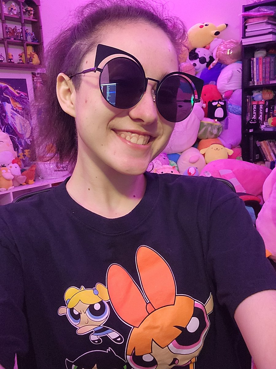 TamaraAven's tweet photo. Finishing the game? Uwu https://t.co/8izf2dBTfj https://t.co/yD3xJH9NgB
