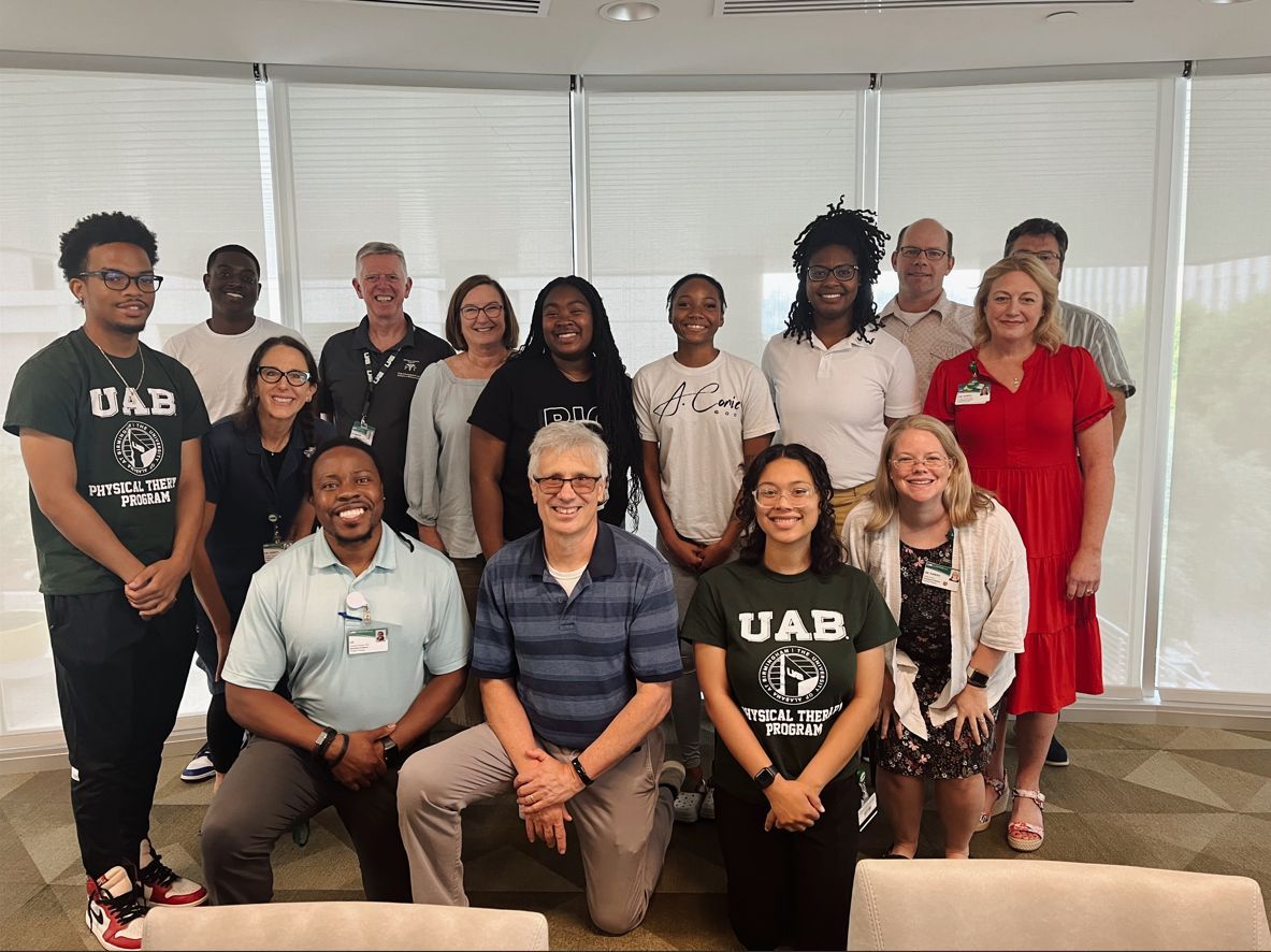 This summer, we had the privilege of meeting students from the Summer Health Professions Education Program and teaching them a little bit about our world in PT! Our final lunch together gave students time to ask any final questions for our faculty to answer.  🐉 #shpep #uabshpep