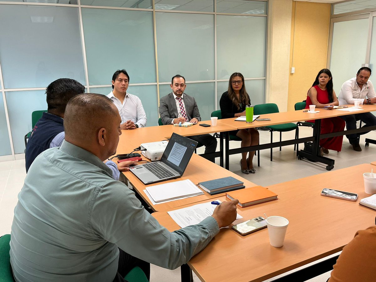 #CJMInforma
Personal del CJM asistió a la Sesión Itinerante de la Mesa Regional para la Construcción de la Paz y Seguridad de la Secretaría de Seguridad y Protección Ciudadana Federal, la cual se llevó a cabo en el municipio de Villa Hidalgo, SLP.
