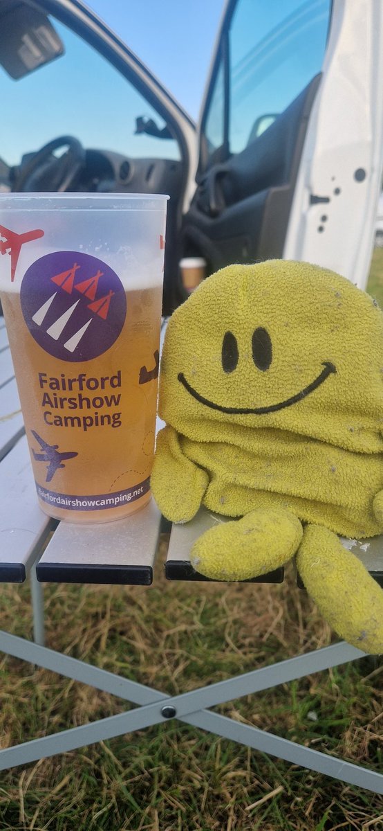 mrhappybutlins's tweet photo. A pint after a long day https://t.co/wH7Z5BqJvL