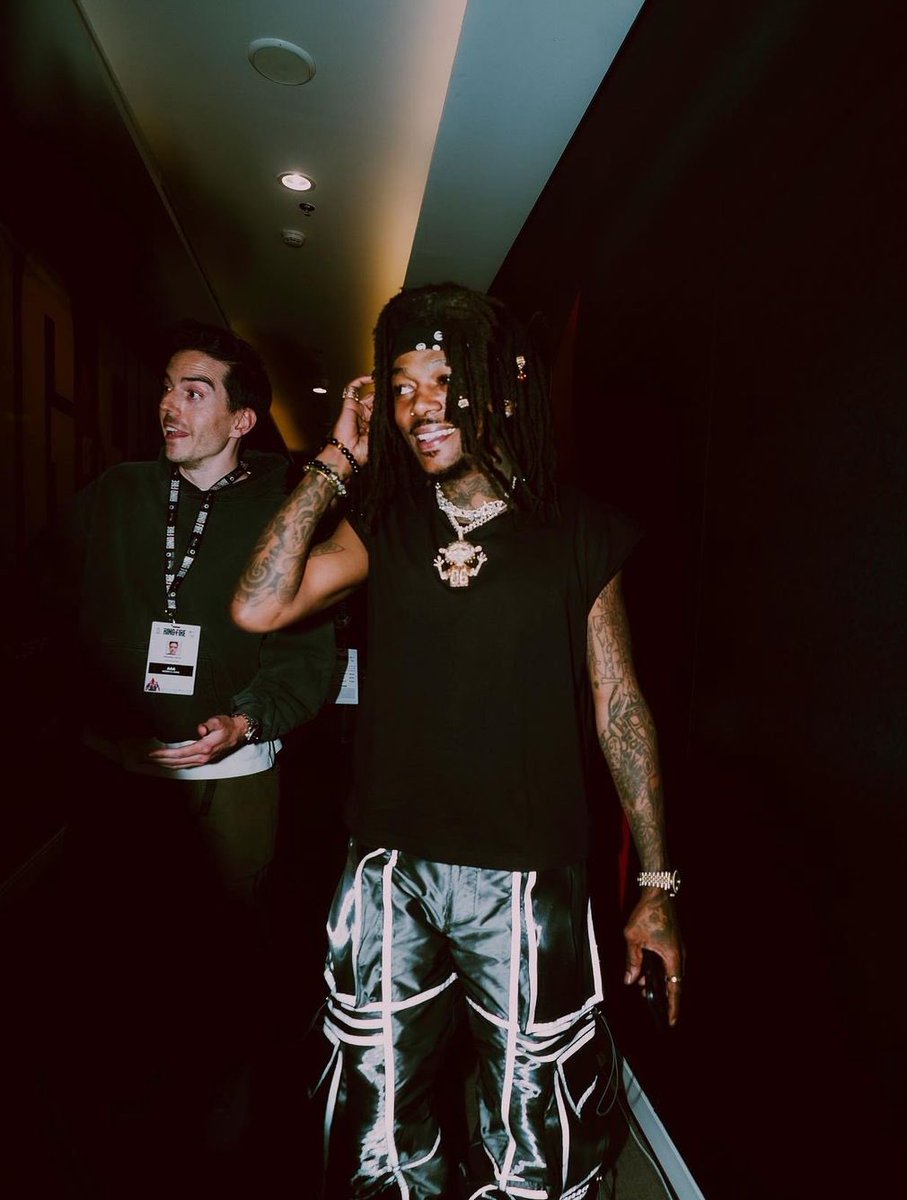 Team DREAMVILLE tweet media