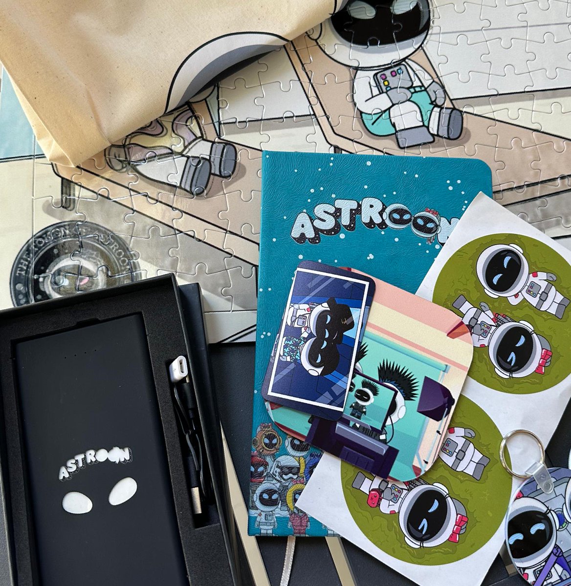 🎁 5 kişiye Astroon hediye kiti❗️

Yapmanız gerekenler;
▪️ Bu twiti RT le
▪️<a href="/PlayAstroon/">ASTROON</a> ve <a href="/cointraderss/">CoinTraders</a> hesabını takip et
▪️ t.me/cryptoarea1 telegram kanalına katıl
23 Temmuz 20.00 son ❗️

Setin içeriginde Powerbank,Kalem,Not defteri,Puzzle ve çıkartmalar mevcut