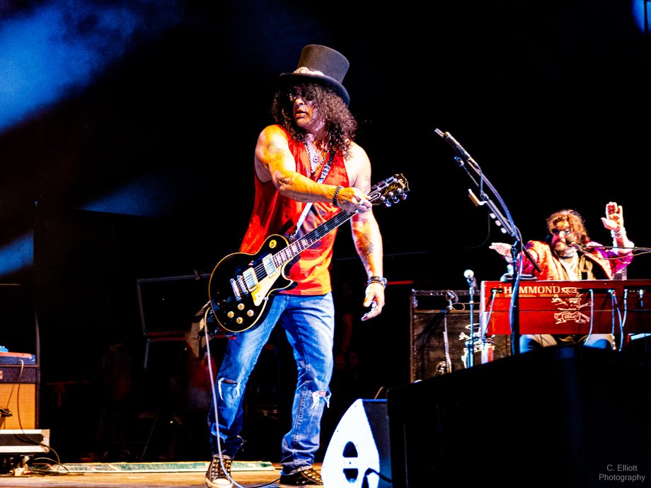 SlashArmy_ARG's tweet photo. ⚡ Slash's Blues Ball en Tucson, AZ 🇺🇸 | 14/07/24
📸: C. Elliott
• • •
#slash @slash #slashsbluesball #orgyofthedamned #avaamphitheater #serpentfestival https://t.co/iY0g4vURNZ