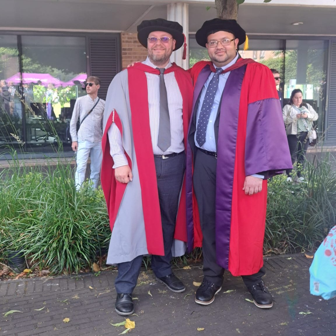 KarnikLab_SCCLU (@karniklab_scclu) on Twitter photo A journey of a 1000 steps reaches its happy destination. Congratulations <a href="/RobSims9115312/">Rob Sims</a> on the well deserved and happy occasion of PhD graduation. A journey of a 1000 steps reaches its happy destination. Congratulations <a href="/RobSims9115312/">Rob Sims</a> on the well deserved and happy occasion of PhD graduation.