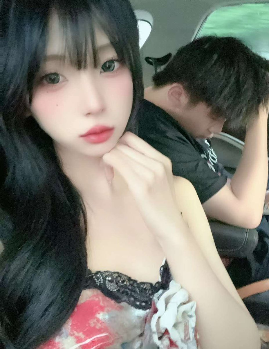 XXX1199742's tweet photo. 前女友去找其他男人做爱了。 https://t.co/jZ7FpNM8Cs
