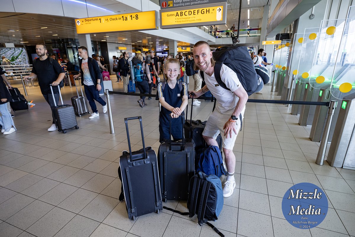 mvbergen's tweet photo. Drukte op #schiphol na de wereldwijde #computerstoring #grip2 https://t.co/LayaigXgJU