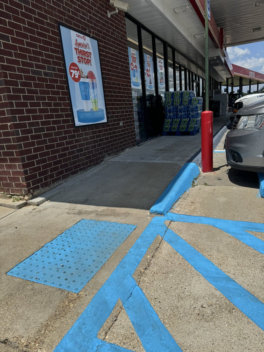 mtownsel's tweet photo. @CircleKStores please tell your store/truck stop in Texarkana that blocking its ONLY ramp into the front to pay for gas and products is rendered completely useless when you stack a huge pallet of water on the sidewalk right before the door. Ridiculous. #adafail https://t.co/6Q1K8mZ40Q