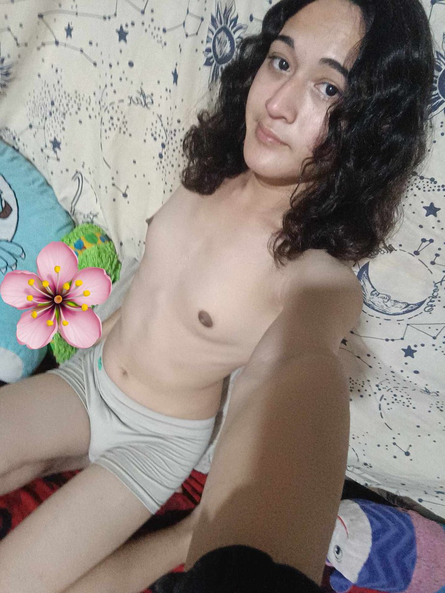 Elievifem's tweet photo. Tardes sjsjsjs 👉👈💖😳 #trans #transgirl #cute #Hot #transdick #Dick #femboy #trap #traplover https://t.co/NWrJ7oiova