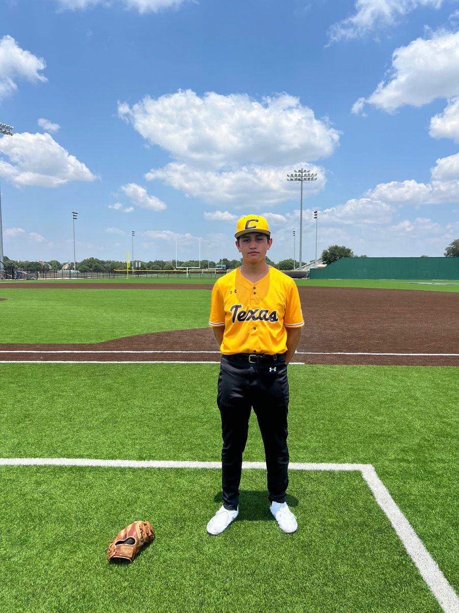 FiveToolTexas's tweet photo. #FiveToolWS F: @TheCanesSW 2026 Futures Black 6, Dallas Tigers Torres 4
PoG: @TreyRod1910 2-4, RBI, SB
Pitcher: @GentryMcginnis6 3 IP, 3K, 0 ER https://t.co/xvi19Jme8K