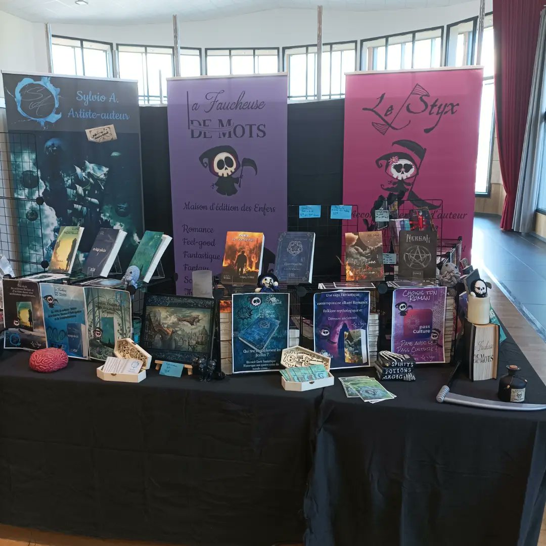 La Faucheuse de Mots tweet media