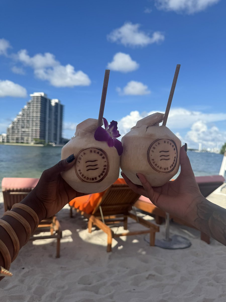 justtbritneyyy's tweet image. Shawty you so damn fine think I might make you mine💋