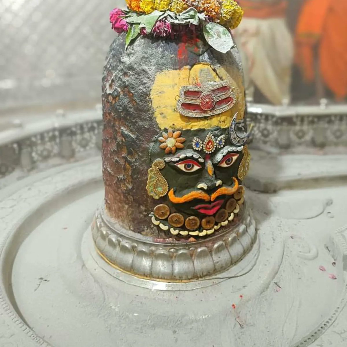 astroashish80's tweet image. .★★★┉┅━❀꧁꧂❀━┅┉★★★
*‼️जय श्री महाकाल‼️*
 *स्वयंभू दक्षिणमुखी ज्योतिर्लिंग राजाधिराज मृत्युलोकाधिपति भूतभावन अवंतिकानाथ बाबा महाकाल का आज का भस्मारती श्रंगार दर्शन।*
20/जुलाई/2024, शनिवार
★★★┅━❀꧁꧂❀━┅★★★