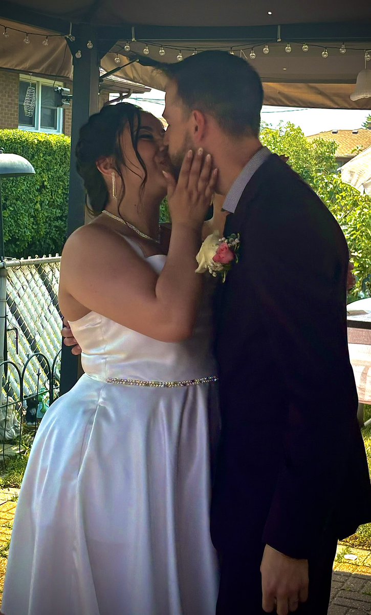 For those of you that have maybe been wondering where I’ve been, I’m still alive and well lol. It’s been a busy year and an even busier past few months. A new chapter of my life began and many more milestones are sure to come!