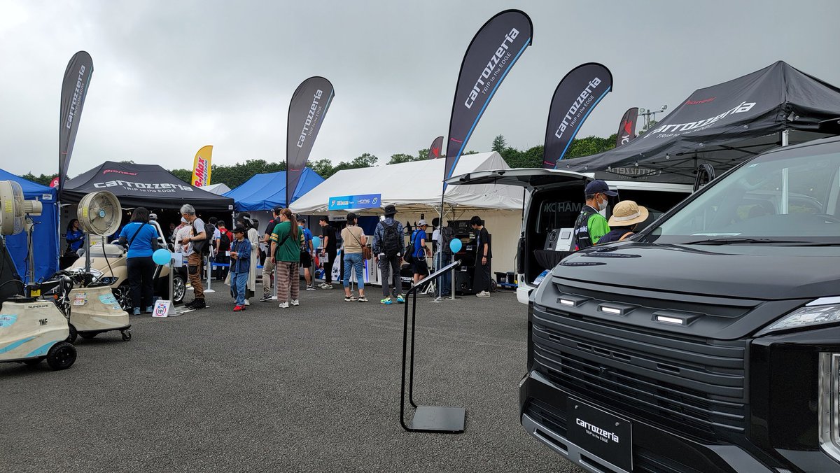 carrozzeria_JPN's tweet photo. 本日は富士スピードウェイで開催中の、スーパーフォーミュラRd.4、イベントブースに出展しております!
デモカーなどで実機体験ができます✨
ご来場の際はぜひお立ち寄りください‼️
#カロッツェリア #SFNEXT #KCMG #スーパーフォーミュラ https://t.co/IXwbBV3i3k