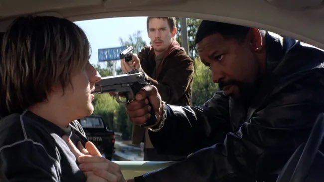 SavBeastPod's tweet photo. We watched Training Day (Antoine Fuqua, 2001) in which Denzel strides like a colossus through Fuqua’s gritty cartoon landscape. LA bakes in the sun, Ethan Hawke squirms effectively as the rookie caught up in a maelstrom and it builds to a suitably overheated melodramatic climax. https://t.co/VyGNEJhVn4