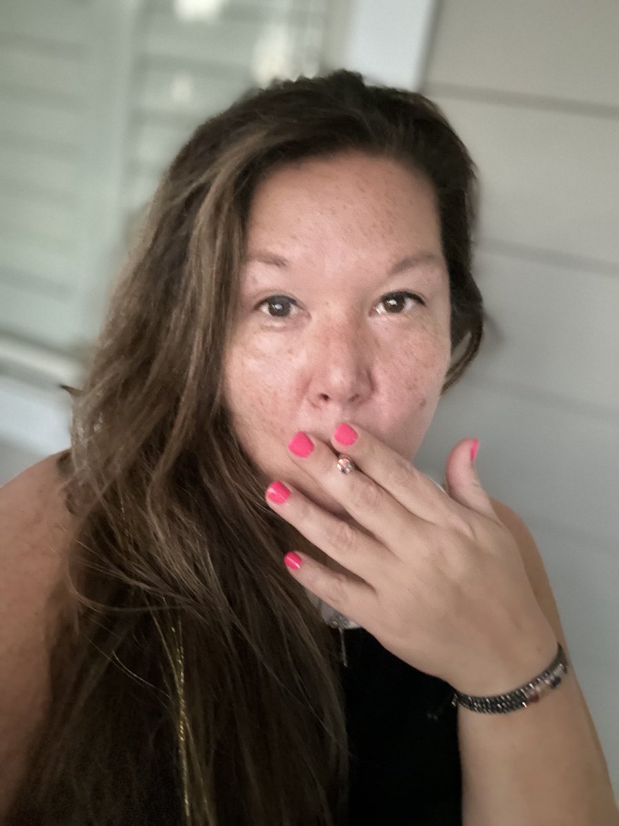 Shelley_Knight1's tweet photo. I know what you’re thinking, why that color of nails? Well since I am meeting my boy band, New Kids on The Block for the 5th time, blessed, the theme is neon. And this is as close as I will get! 😂 #NKOTB #BlockNation #JustsomeAsianChick #StonerFam https://t.co/fauZzBt3Td
