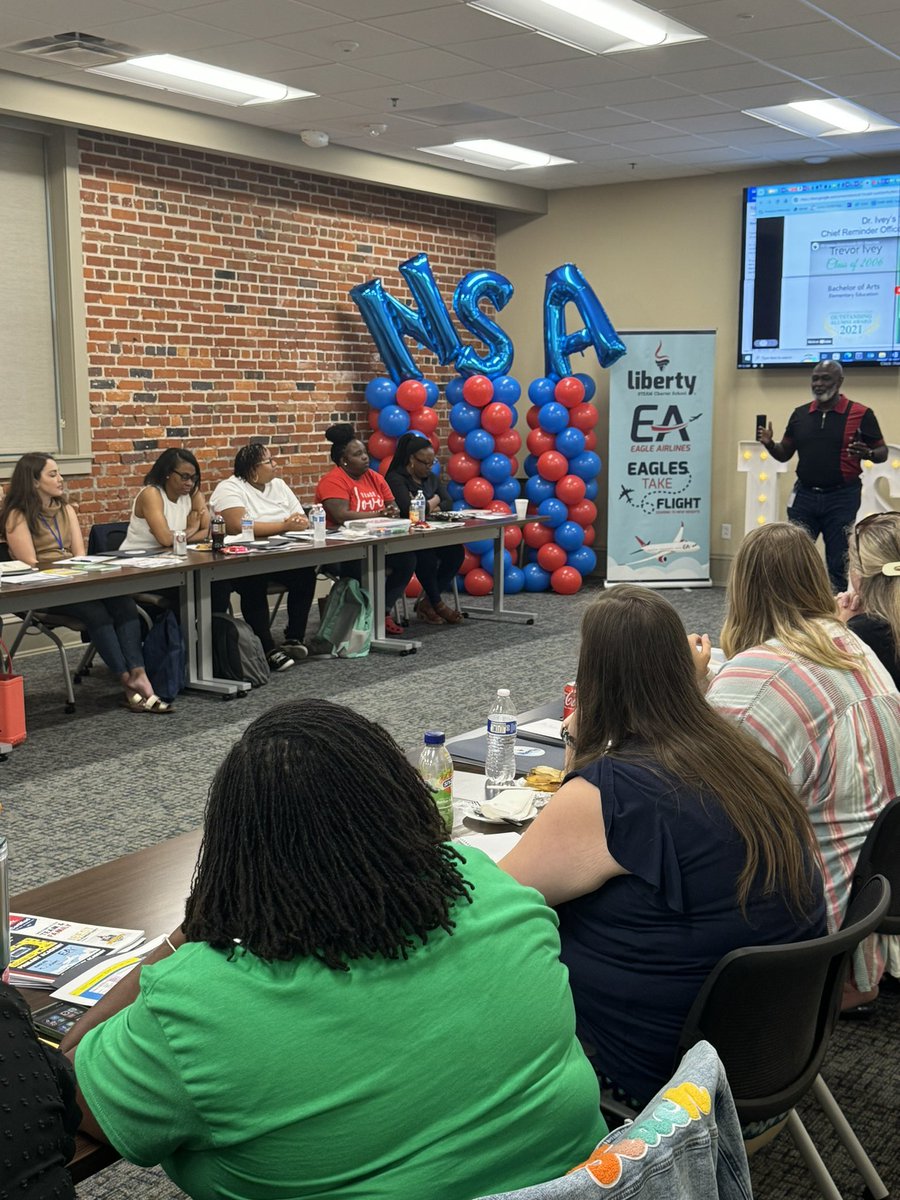Liberty_STEAM's tweet photo. Shoutout to Chief Opportunity Zone @pdmillssr for stopping by our New Staff Academy today to share more about how @SCPCSD gives autonomy to Liberty to #PutKidsFirst! We always appreciate our friends at @SCPCSD. Your support means the world to us! https://t.co/qxYZ6uRHbw