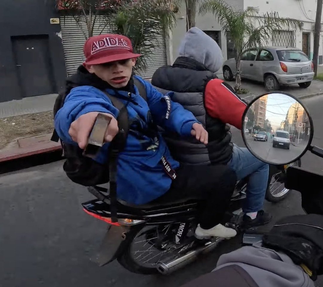 Cacho Escalona tweet media