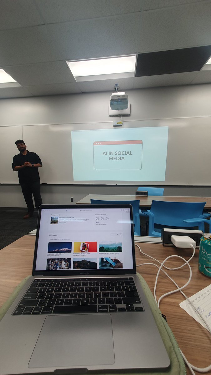 lolettemedia's tweet photo. #DigitalMarketing class 🔔

Today, we covered so many subjects with the guest speaker of my Emerging platforms class!

Are AI will still the job of graphic designer? 💭

#ai #GraphicDesign https://t.co/pAUcaTw8DT