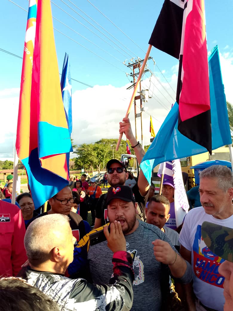 Sec. Gral. TUPAMARO <a href="/WBenavides_MRT/">Williams Benavides</a>. "Nuestro pueblo ha demostrado su nobleza y amor por <a href="/NicolasMaduro/">Nicolás Maduro</a>. Ayer en un hecho histórico el gallo 🐓 pinto llegó a las pantallas del Time Square en Nueva York. Al corazón del imperialismo; Estamos en victoria que lo sepa el mundo".