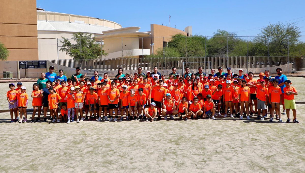 AlfonsoDurazo's tweet photo. Este verano más de mil niñas y niños formaron parte de los Campamentos de Verano de Codeson 2024, donde disfrutaron de actividades deportivas y de recreación.

Reafirmo el compromiso de seguir impulsando el acceso a espacios de esparcimiento social para el sano desarrollo de todas y todos los jóvenes sonorenses.