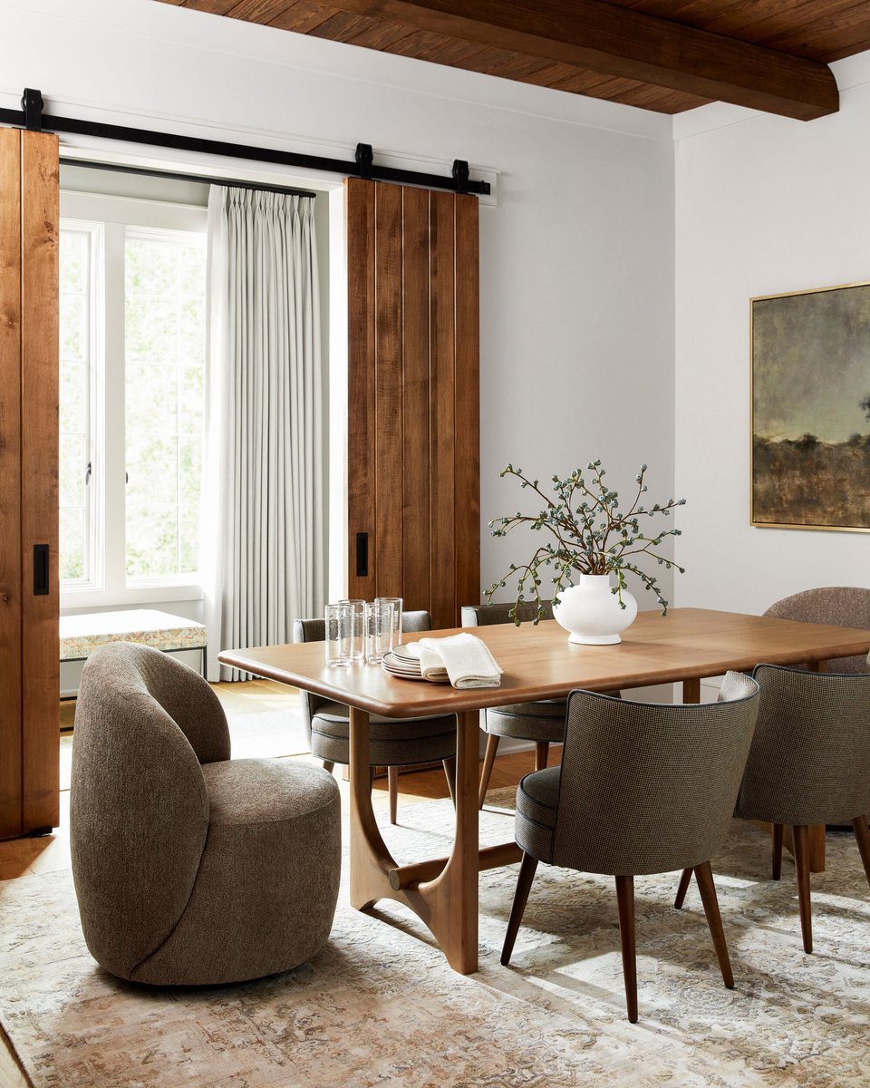 shopcbdecor's tweet photo. 20% OFF @shopcbdecor Elevate your dining space with the Arland mango wood table that brings a fresh, modern feel to your home. https://t.co/E6r1IkQFnI... #moderndesign #modernhomes #moderndiningtable #rounddiningtable #mangowood #modernkitchens #modernorganic #diningtables #rusticmoderndecor #rusticmodernstyle #organicmodernstyle #modernfurniture #interiordecor #interiordesign #elevateddesign #diningroomdesign #casabella #casabelladecor #shopcasabelladecor