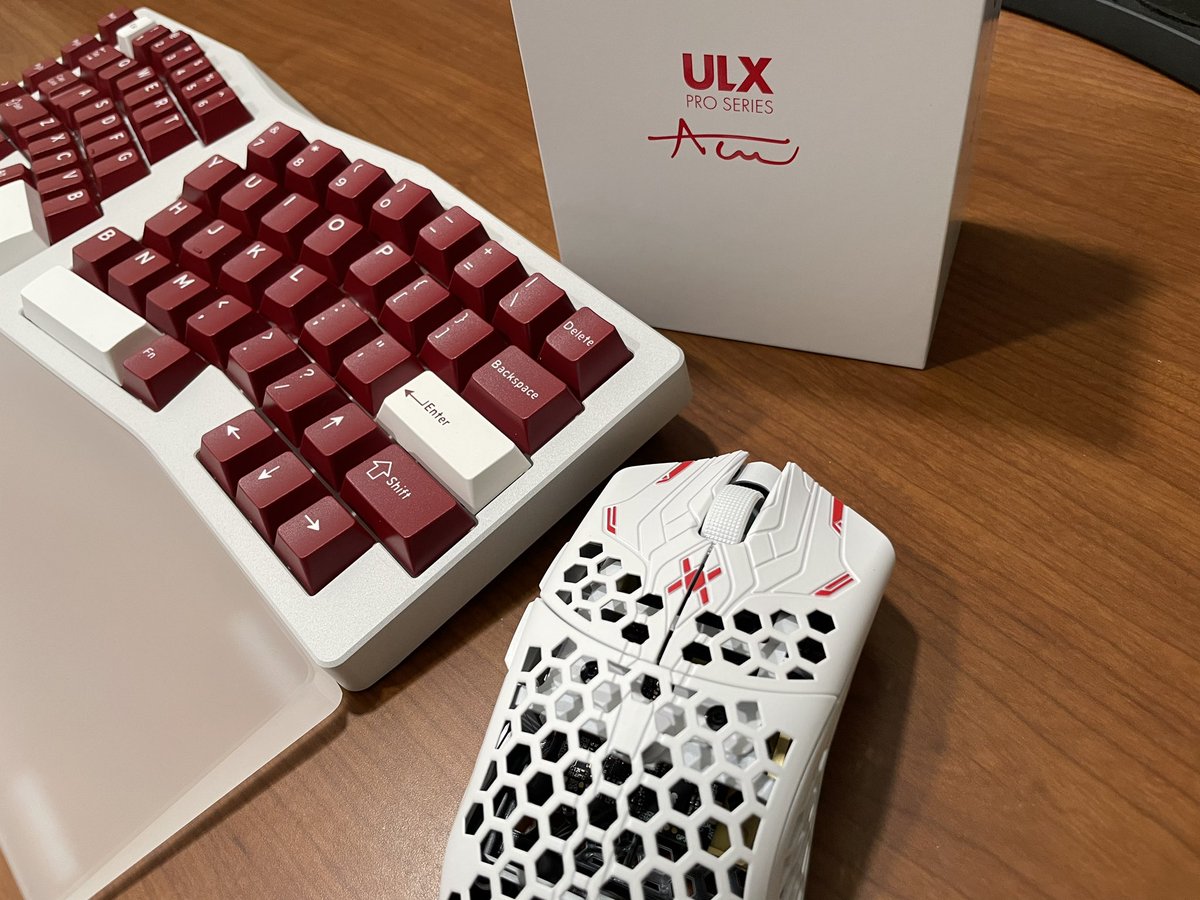 shirobotchi's tweet photo. ( ⌨️ +🖱️ ) *2 https://t.co/2bPclInDuR