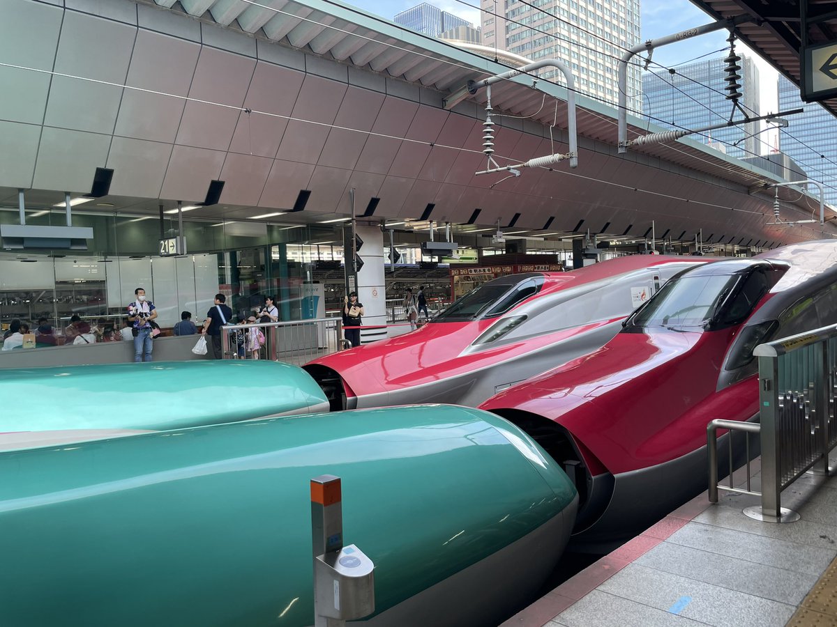 doji70's tweet photo. 子供達と週末お出掛け。
お父さんの方がテンション上がる光景。 https://t.co/A9TBXtzpWO