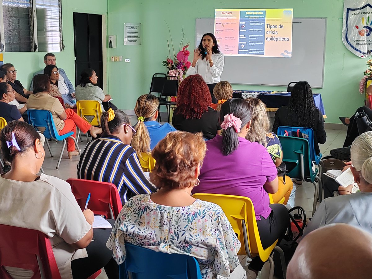IsraelinPanama's tweet photo. 🧠💜 En nuestra misión de concientizar y educar sobre la epilepsia y la atención de niños con necesidades especiales. , hemos realizado una alianza con la Fundación Max y Sarah Harari, y la Fundación Luces, logrando capacitar a educadores de la Escuela Estado de Israel para que estén preparados ante una crisis epiléptica en el aula. 

Es fundamental que todos estemos informados y sepamos cómo actuar en caso de emergencia.

Juntos podemos hacer la diferencia y crear un entorno seguro para todos. #Epilepsia #Educación #ConcienciaEpilepsia