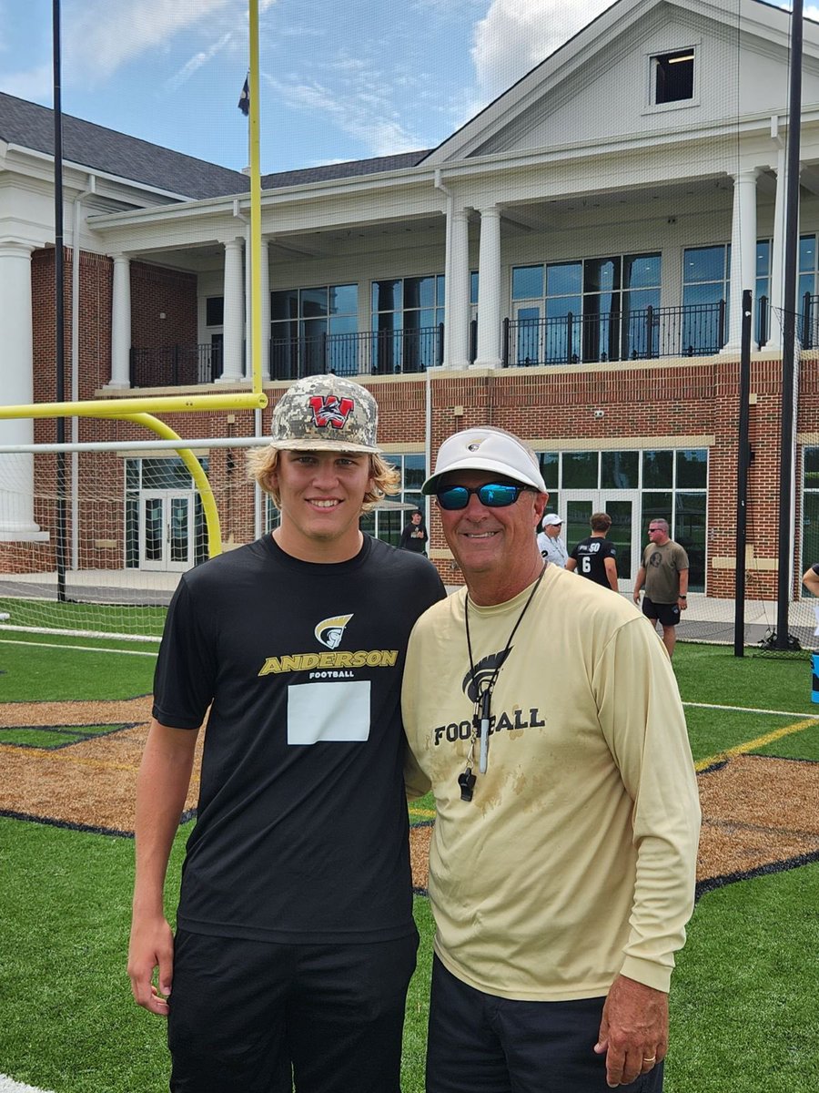 dakota_larimore's tweet photo. Had a great time showing off my long snapping talent at the Anderson specialists camp on Friday 7/19. Thanks to @coachhick for the tips. #trojanfb #runningwiththepack https://t.co/Ndlh9oU6wG
